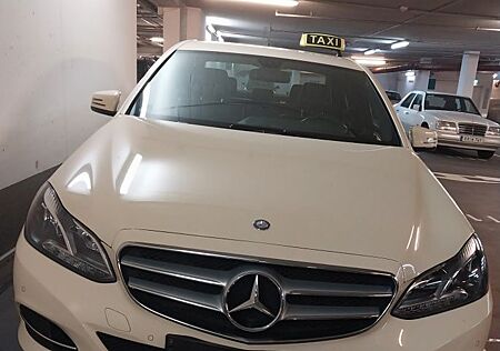 Mercedes-Benz E 220 d 4MATIC Autom. -