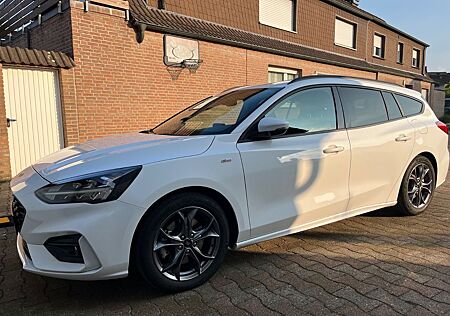 Ford Focus ST-Line Hybrid Xenon Cam elktr.Heckklappe