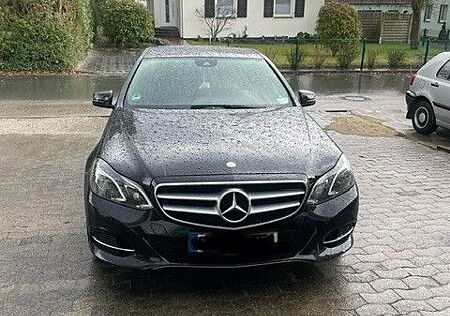 Mercedes-Benz E 300 Avantgarde + NAVI+LED+SHZ+ KAMERA+STANDH.