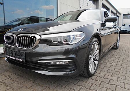 BMW 520iA Touring -NAVI-PANORAMA-LED-TEMPOMAT-HI FI-