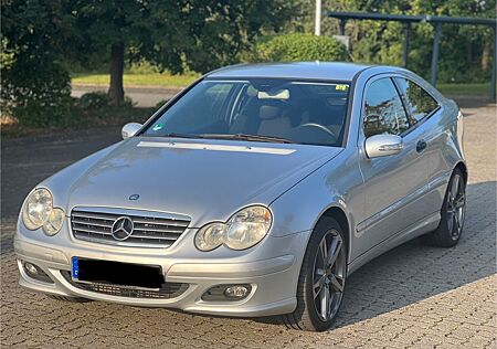 Mercedes-Benz C 220 CLC 220 CDI Sportpaket