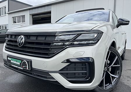 VW Touareg Volkswagen 3.0 TDI DSG 4Motion R-Line 407€ m. 20% A