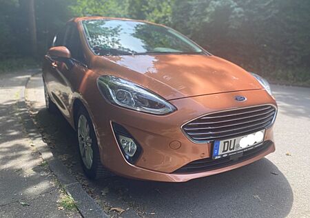Ford Fiesta 'Titanium' - wenig KM + viel Ausstattung