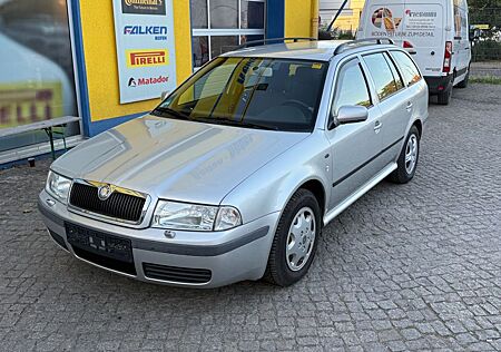 Skoda Octavia Combi Ambiente 1.6 Automatik*Klima*AHK