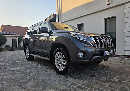 Toyota Land Cruiser 3.0 D-4D Executive Automatik 7-...