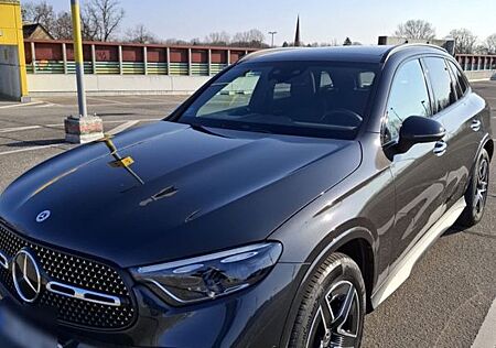 Mercedes-Benz GLC 220 d 4MATIC 5J Garantie/ Night/AMG Paket