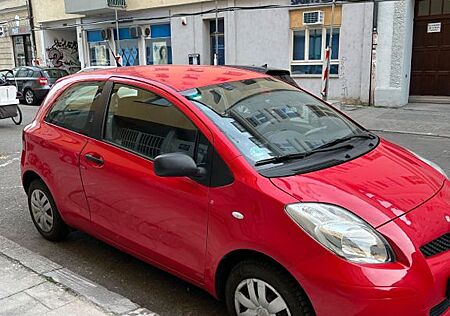 Toyota Yaris 1,0-l-VVT-i -