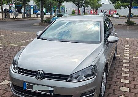 VW Golf Volkswagen 1.2 TSI 63kW BMT Comfortline