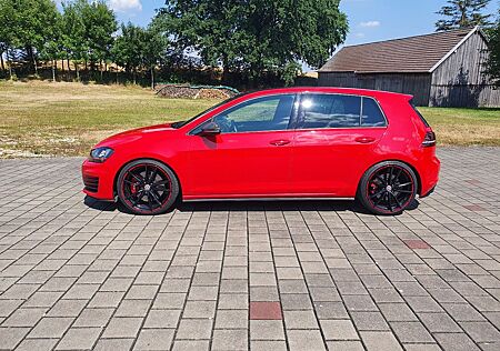VW Golf Volkswagen 2.0 GTI Performance DCC DAB+ Dynaudio