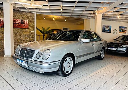Mercedes-Benz E 290 TD ELEGANCE Automatik*ESD*AHK*Neu Hu&Au*