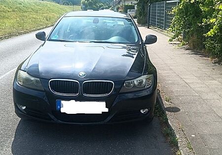 BMW 316d Touring - Lederausstattung/Anhängerkuplung