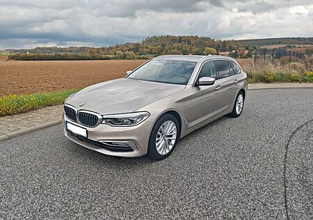 BMW 520d Luxury Line Navi*LED*Standh*AHK*Kamera