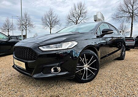 Ford Mondeo Lim. Titanium / Pano / LED / Kamera / SHZ