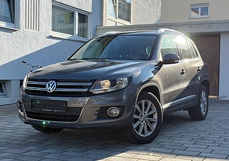 VW Tiguan Volkswagen 2.0 TSI DSG Tüv 09/26 8x Reifen AHK