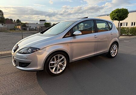 Seat Altea 1.9 TDI PD / Bi Xenon / Schiebedach / TOP