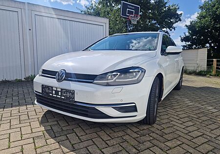 VW Golf Volkswagen 2.0 TDI Sound Variant Sound