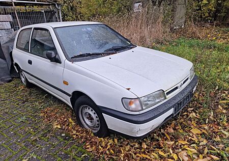 Nissan Sunny 1.4 LX LX