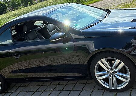 Volkswagen Eos 2.0 TDI DSG Sport & Style BMotion Tech S...