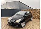 Mercedes-Benz B 200 *Scheckheft*Klima*PDC*AHK*