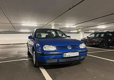 VW Golf Volkswagen 1.6 Basis Variant Basis