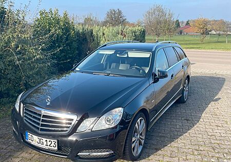 Mercedes-Benz E 250 CGI T BlueEFFICIENCY ELEGANCE ELEGANCE