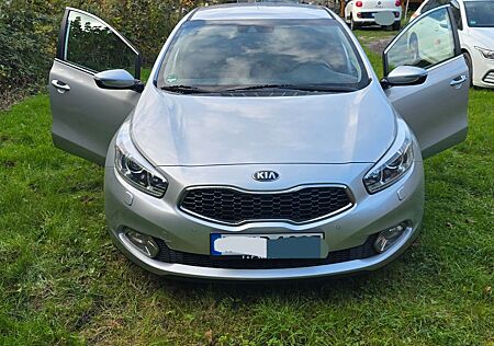 Kia Cee'd / Ceed 1.6 GDI Spirit Spirit