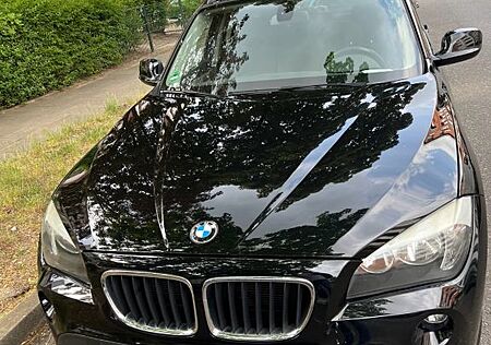 BMW X1 sDrive18i - TÜV NEU