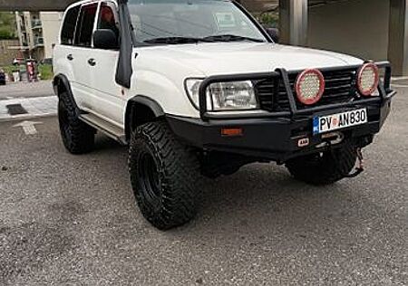 Toyota Land Cruiser 4.2 model 105