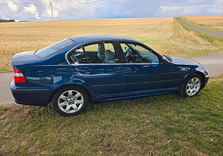 BMW 320i -