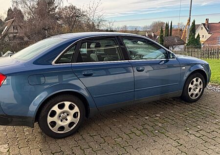 Audi A4 2.4 multitronic -V6