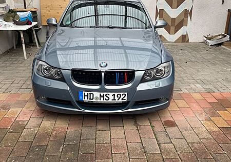 BMW 330xi -