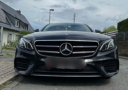 Mercedes-Benz E 220 d 4MATIC AVANTGARDE Autom. AVANTGARDE