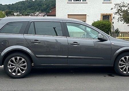 Opel Astra H Kombi 1.8, EZ 07/2010, 140 PS