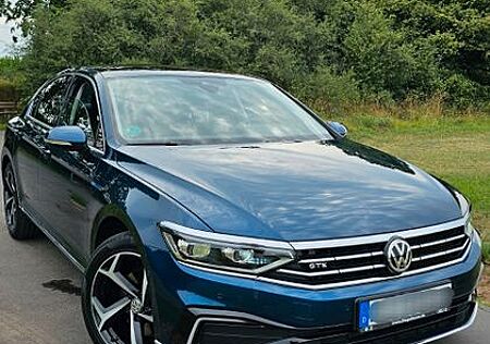 VW Passat Volkswagen 1.4 TSI DSG *Matrix-LED*Pano*Stdhz*DynAud