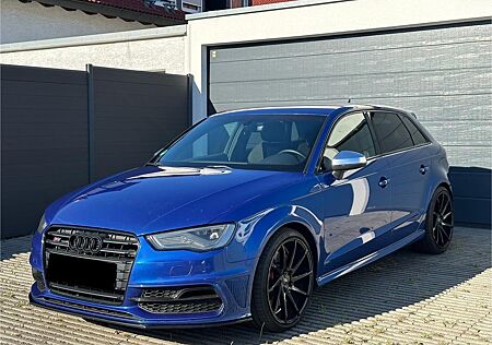 Audi S3 2.0 TFSI quattro Exclusive Sportback Matrix