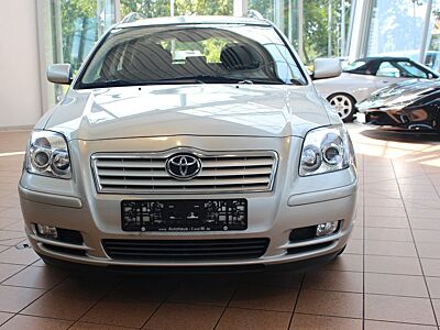 Toyota Avensis Kombi 1.8 Klimaautomatik+8-Fach+2Hand