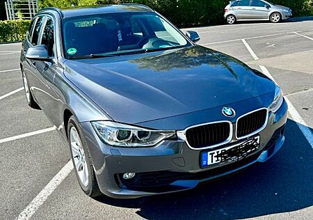 BMW 320d Touring AHK
