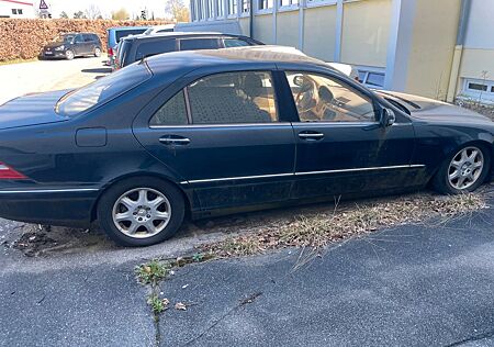 Mercedes-Benz S 500 -