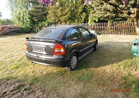 Opel Astra Cabrio 1.6 -