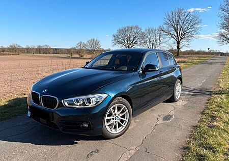 BMW 118d Sport Line Sport Line, LED, Schiebedach