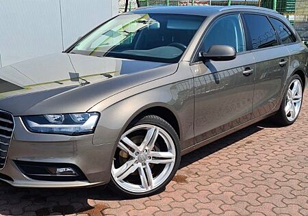 Audi A4 Avant Attraction 2.0 TFSI