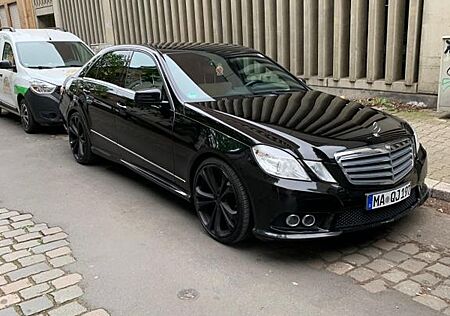 Mercedes-Benz E 350 4MATIC TÜV NEU