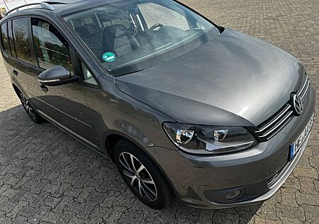 VW Touran Volkswagen 2.0 TDI DSG Comfortline BlueMotion 7-Sitz