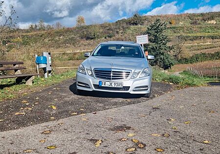 Mercedes-Benz E 220 CDI BlueEFFICIENCY AVANTGARDE AVANTGARDE