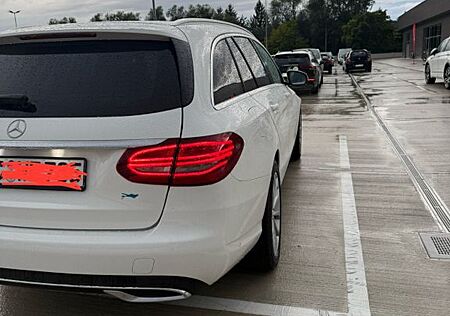 Mercedes-Benz C 220 d T Autom. -