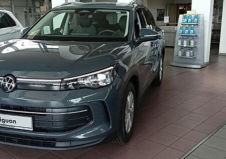 VW Tiguan Volkswagen Life