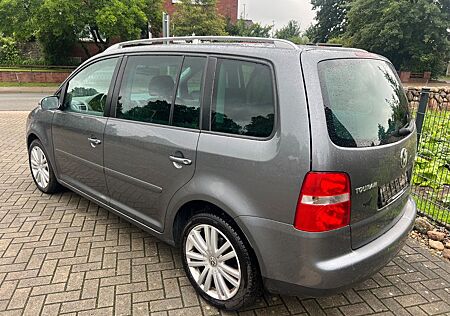 VW Touran Volkswagen 2.0 TDI