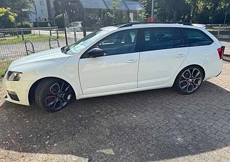 Skoda Octavia 2.0 TDI DSG RS Combi RS