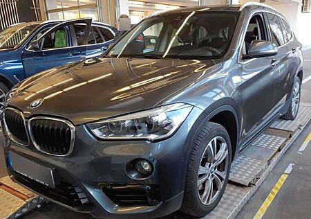 BMW X1 xDrive 20i Sport Line° Panorama° NaviPlus°HuD