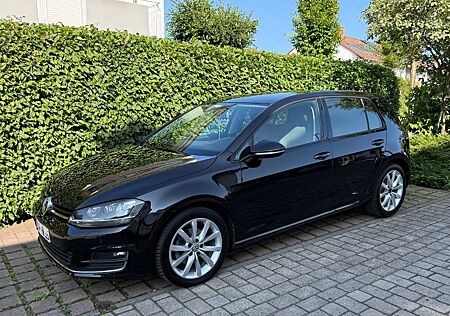 VW Golf Volkswagen 1.4 TSI 90 kW Highline Highline